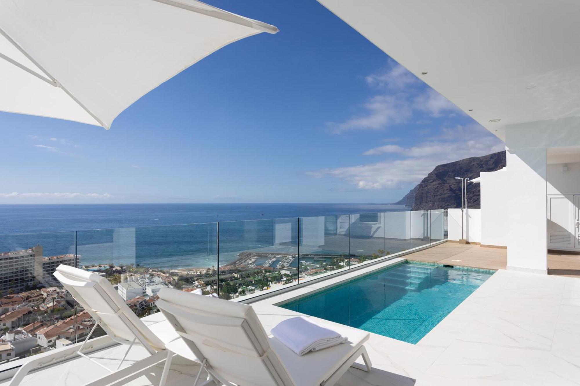 Crystal I Luxury Apartments By Enjoyahome Acantilado de los Gigantes Luaran gambar