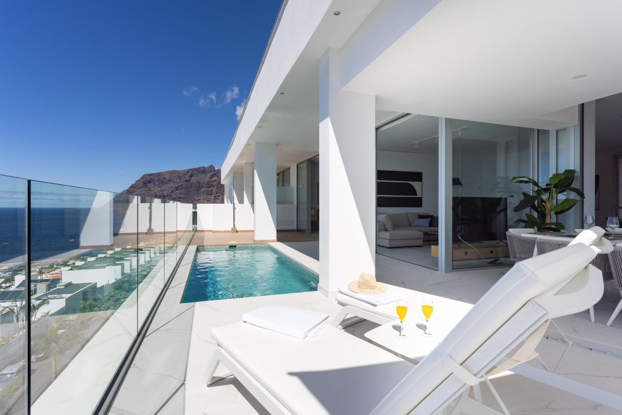 Crystal I Luxury Apartments By Enjoyahome Acantilado de los Gigantes Luaran gambar