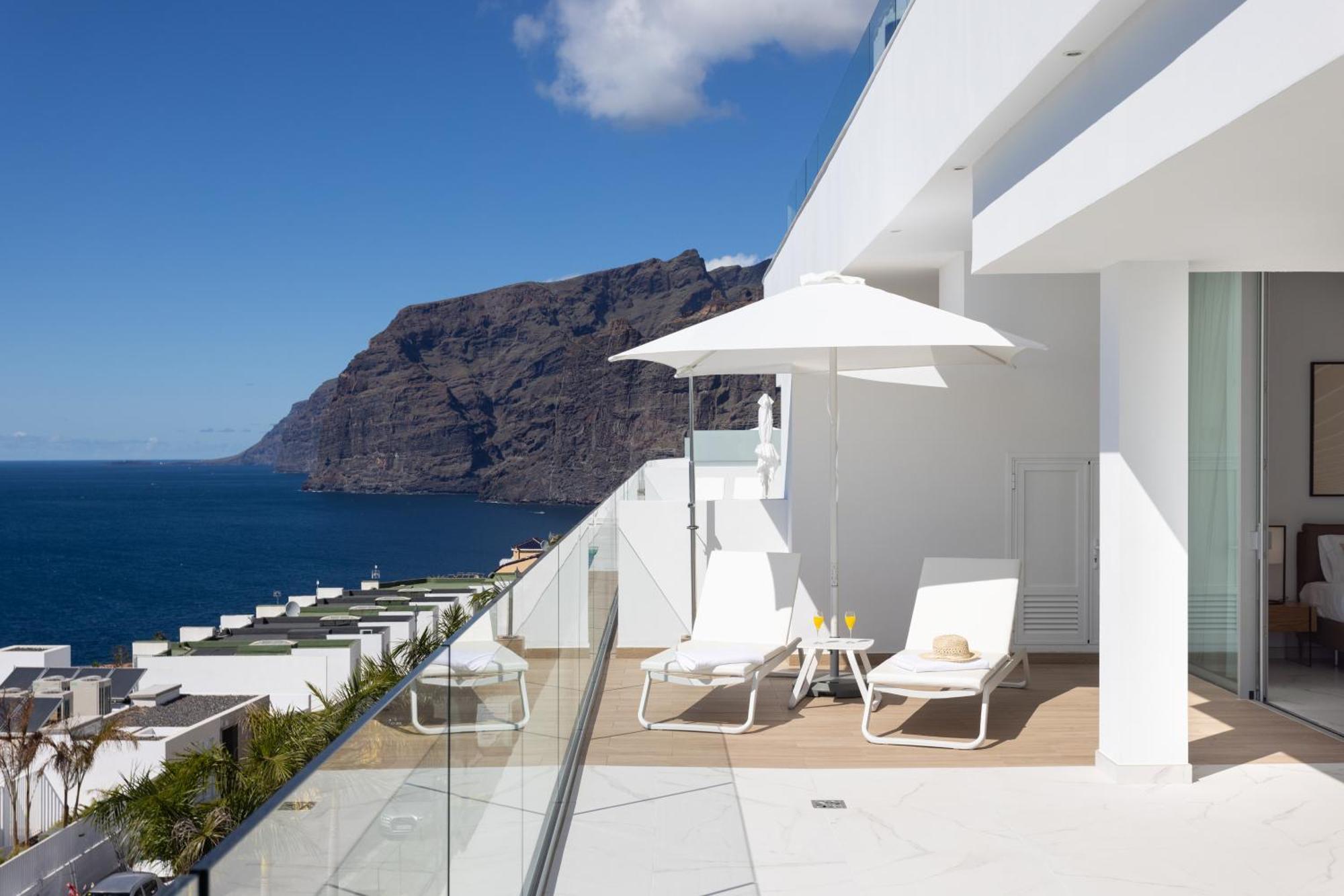 Crystal I Luxury Apartments By Enjoyahome Acantilado de los Gigantes Luaran gambar
