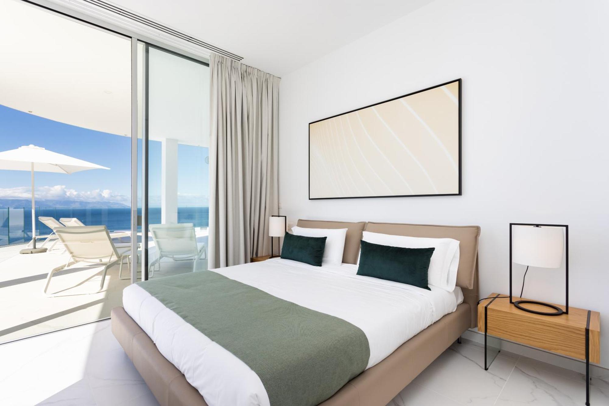 Crystal I Luxury Apartments By Enjoyahome Acantilado de los Gigantes Luaran gambar