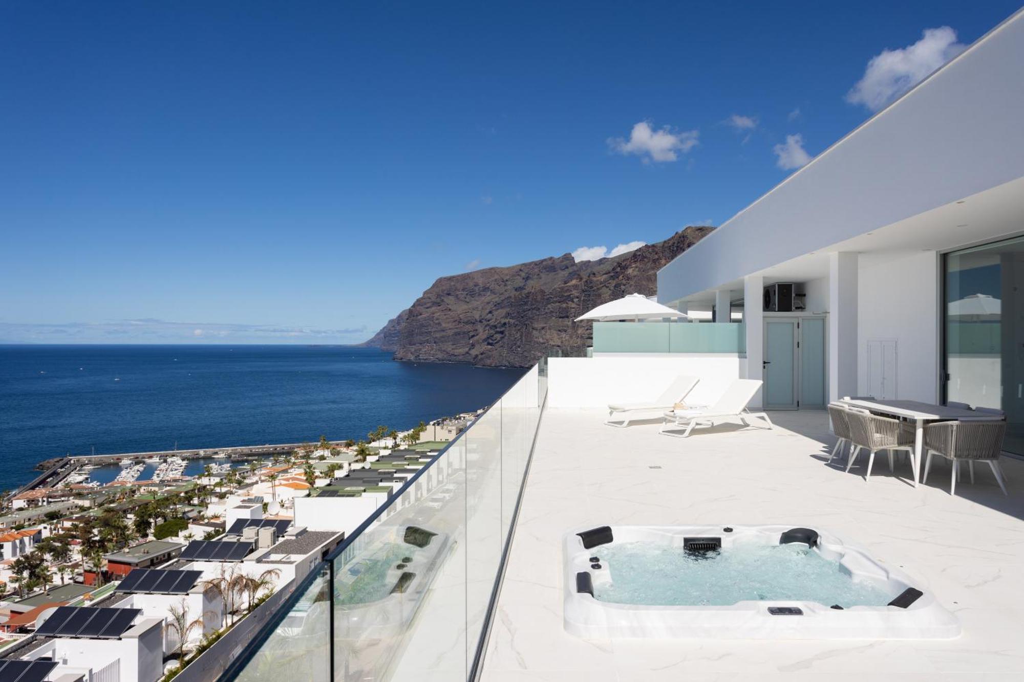 Crystal I Luxury Apartments By Enjoyahome Acantilado de los Gigantes Luaran gambar