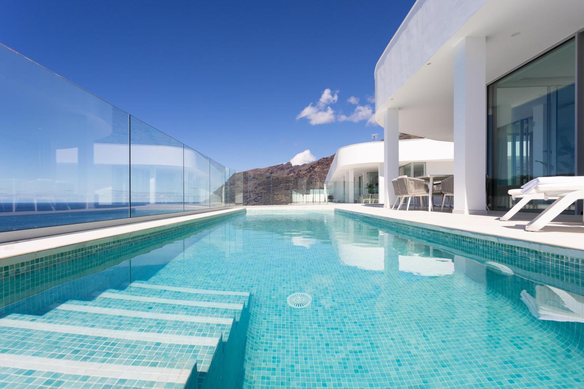 Crystal I Luxury Apartments By Enjoyahome Acantilado de los Gigantes Luaran gambar
