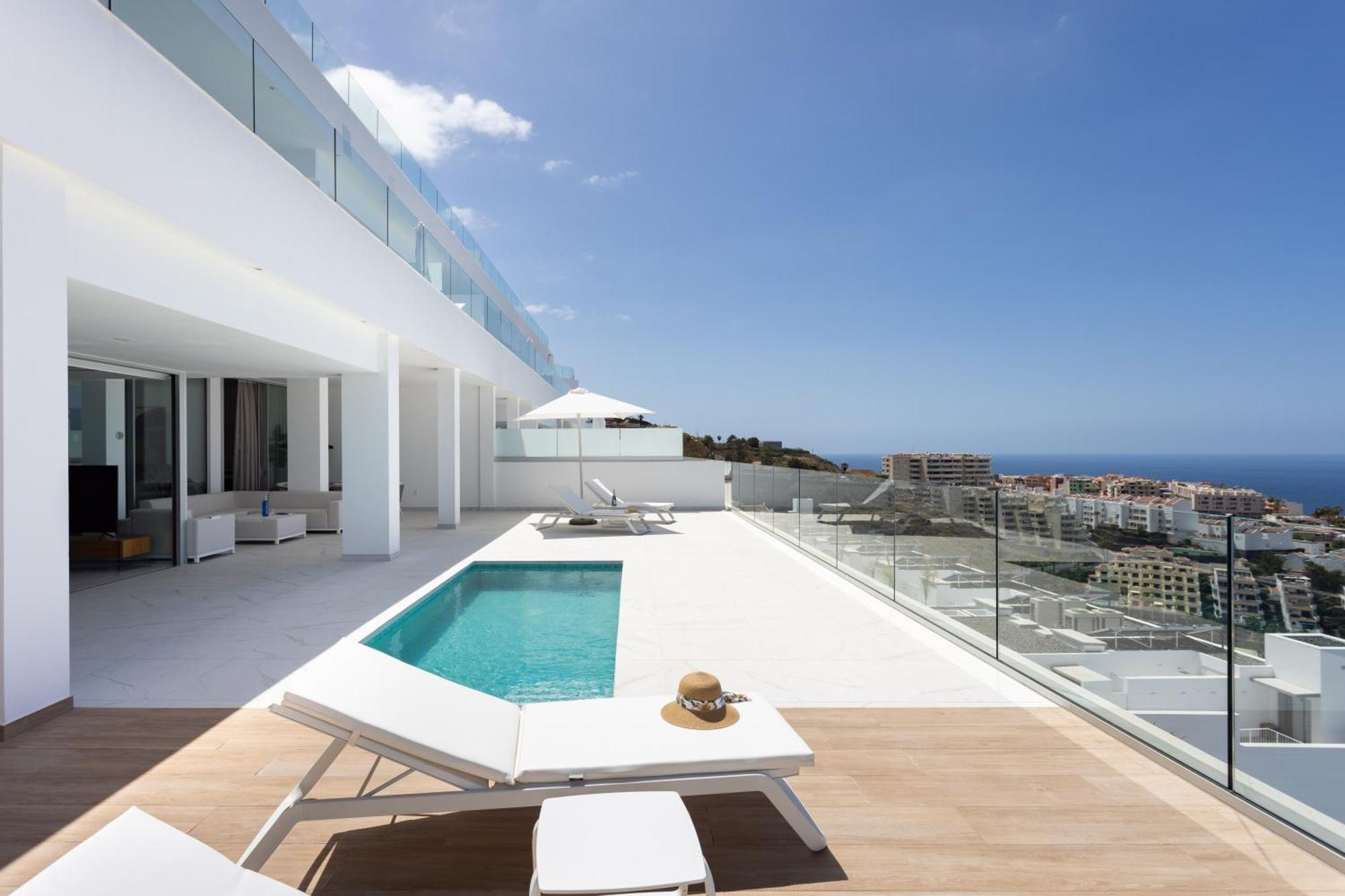 Crystal I Luxury Apartments By Enjoyahome Acantilado de los Gigantes Luaran gambar