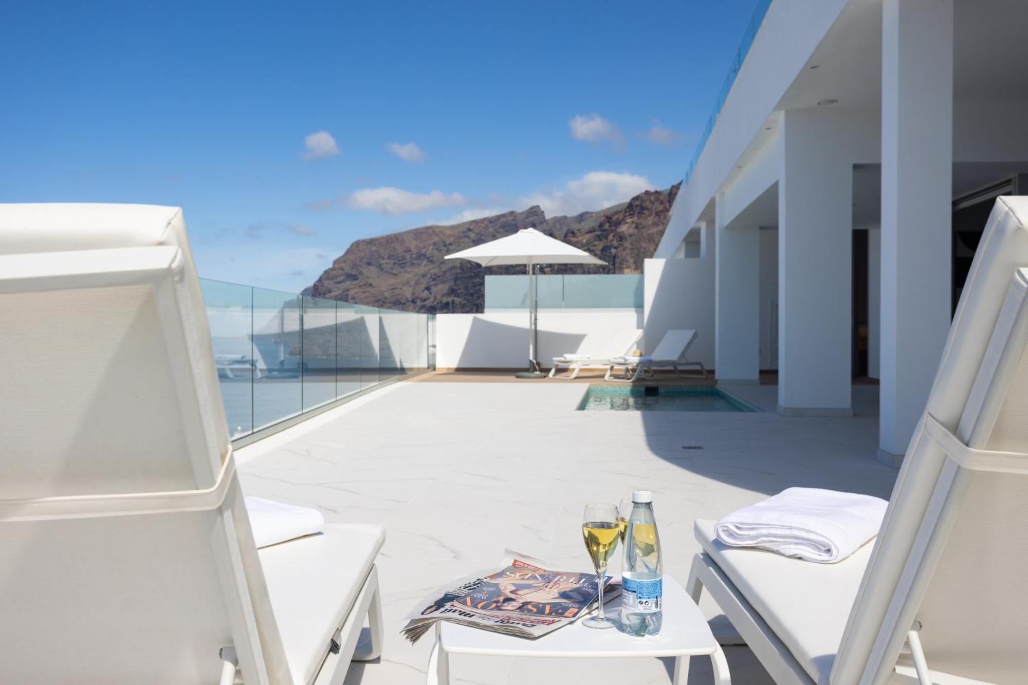 Crystal I Luxury Apartments By Enjoyahome Acantilado de los Gigantes Luaran gambar
