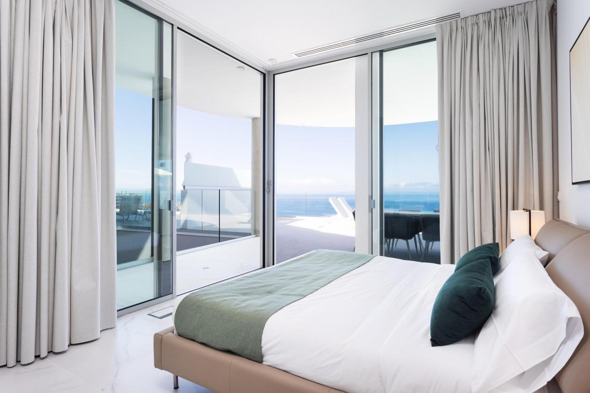 Crystal I Luxury Apartments By Enjoyahome Acantilado de los Gigantes Luaran gambar
