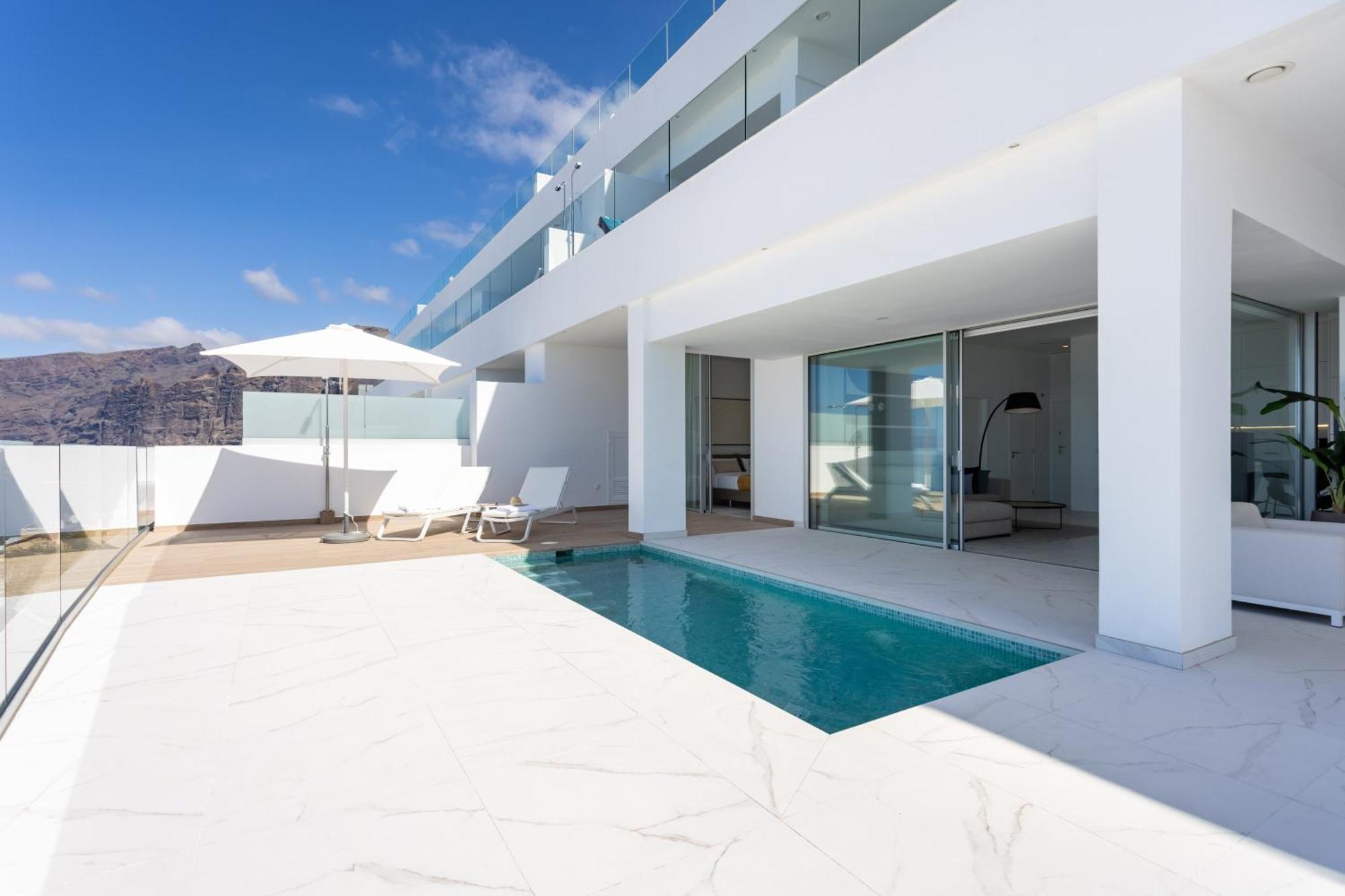 Crystal I Luxury Apartments By Enjoyahome Acantilado de los Gigantes Luaran gambar