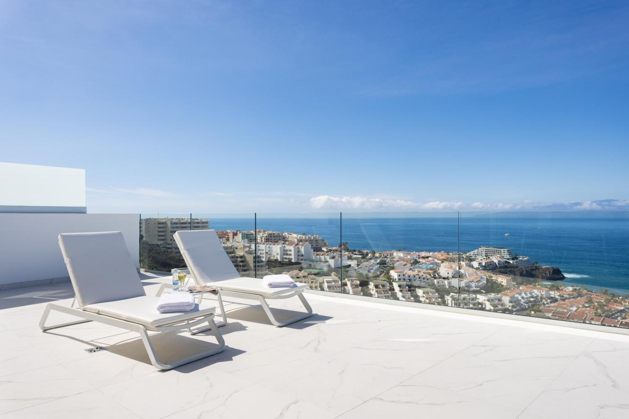 Crystal I Luxury Apartments By Enjoyahome Acantilado de los Gigantes Luaran gambar
