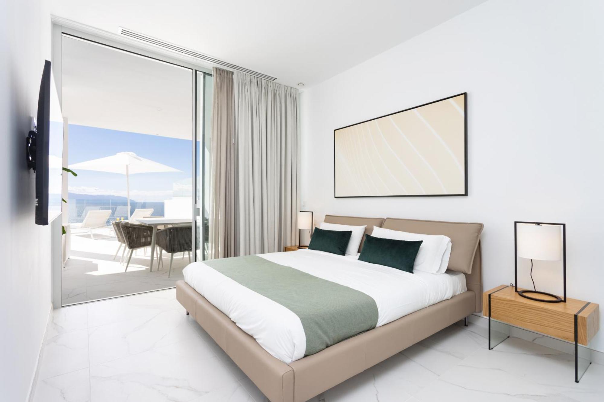 Crystal I Luxury Apartments By Enjoyahome Acantilado de los Gigantes Luaran gambar
