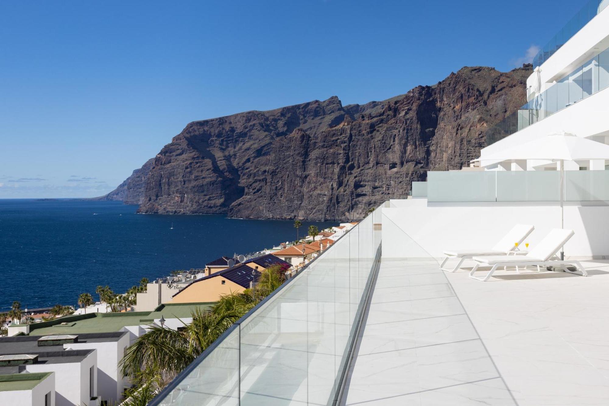 Crystal I Luxury Apartments By Enjoyahome Acantilado de los Gigantes Luaran gambar