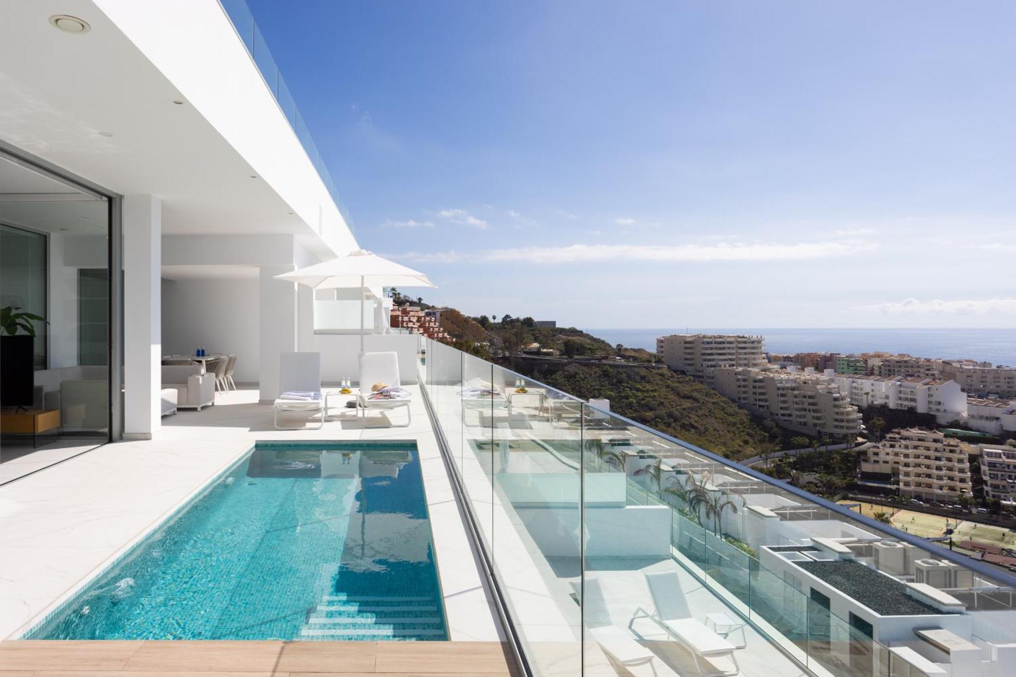 Crystal I Luxury Apartments By Enjoyahome Acantilado de los Gigantes Luaran gambar